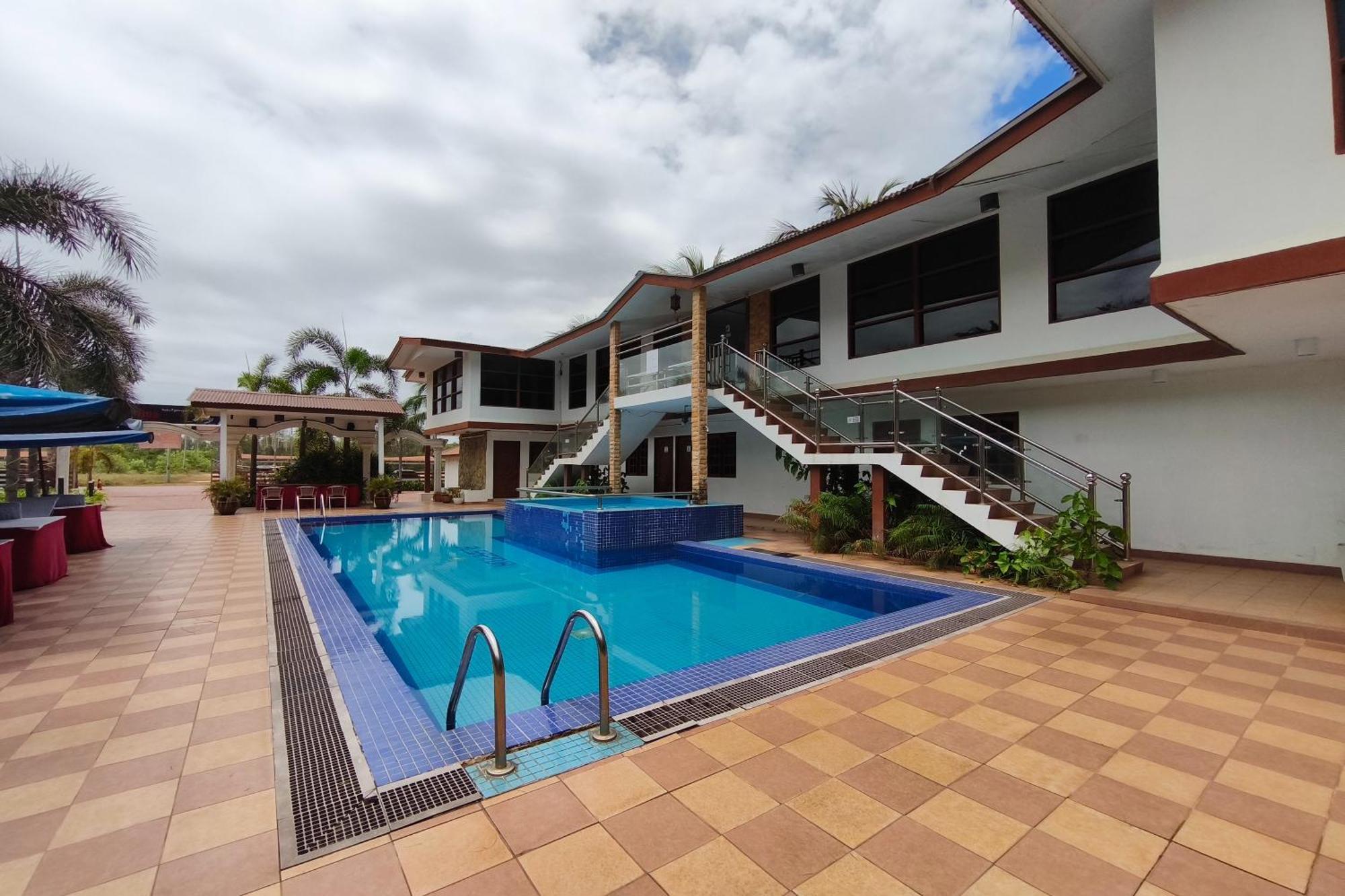 Alsafina Kijal Beach Resort & Restaurant Exterior foto